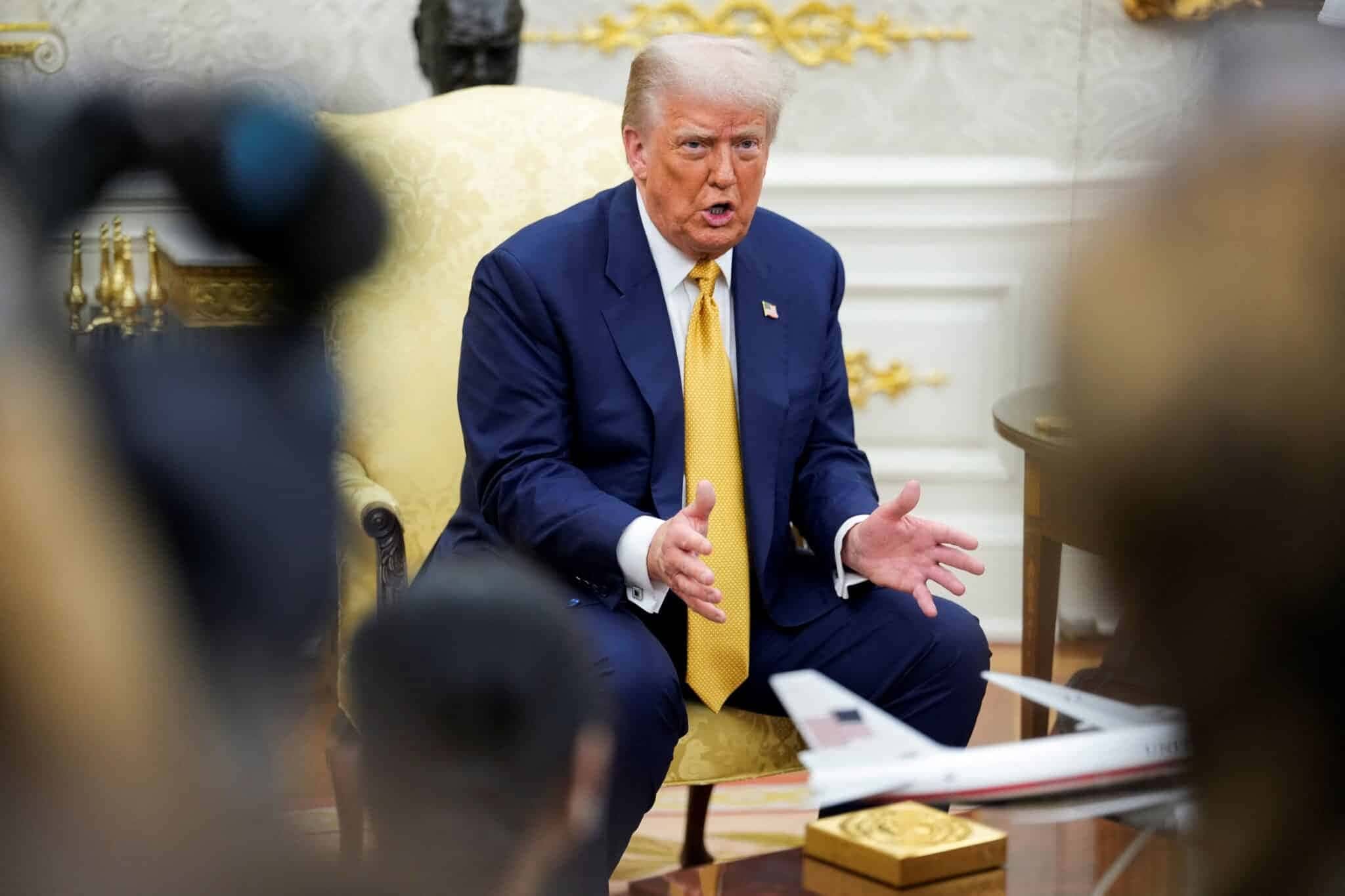 2025-08-01T205055Z_1_LYNXMPEL702G5_RTROPTP_4_USA-TRUMP-PHILIPPINES