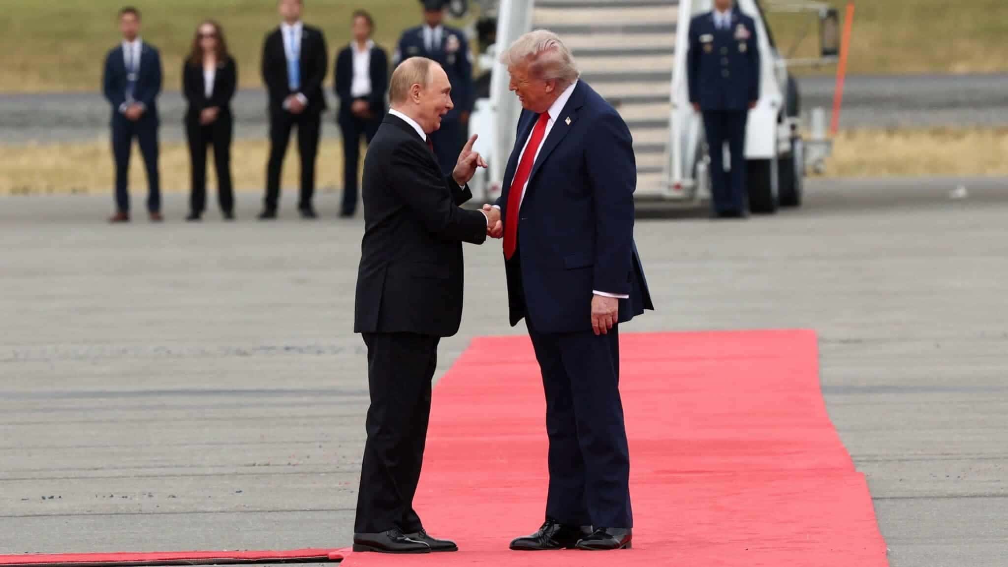 2025-08-15T191224Z_813359679_RC2R7GAWZOQO_RTRMADP_3_UKRAINE-CRISIS-SUMMIT-e1755285276108