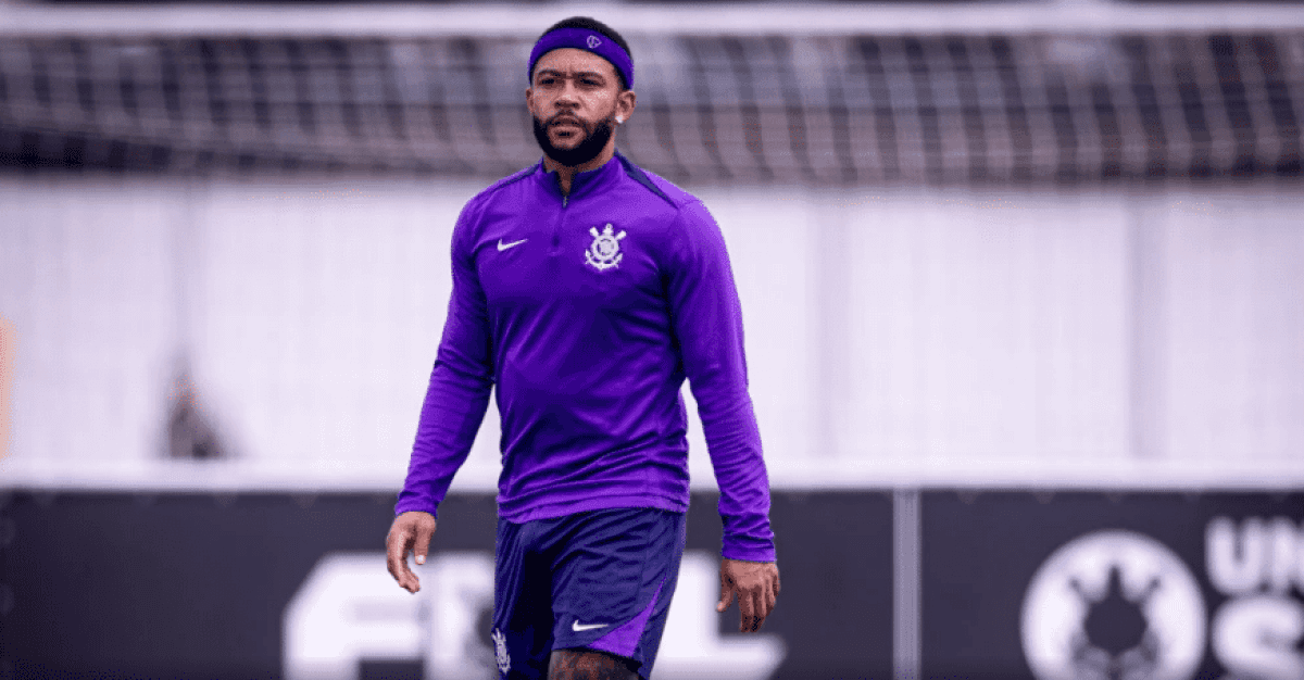 Depay-viajou-com-o-Corinthians-para-partida-da-Copa-do-Brasil