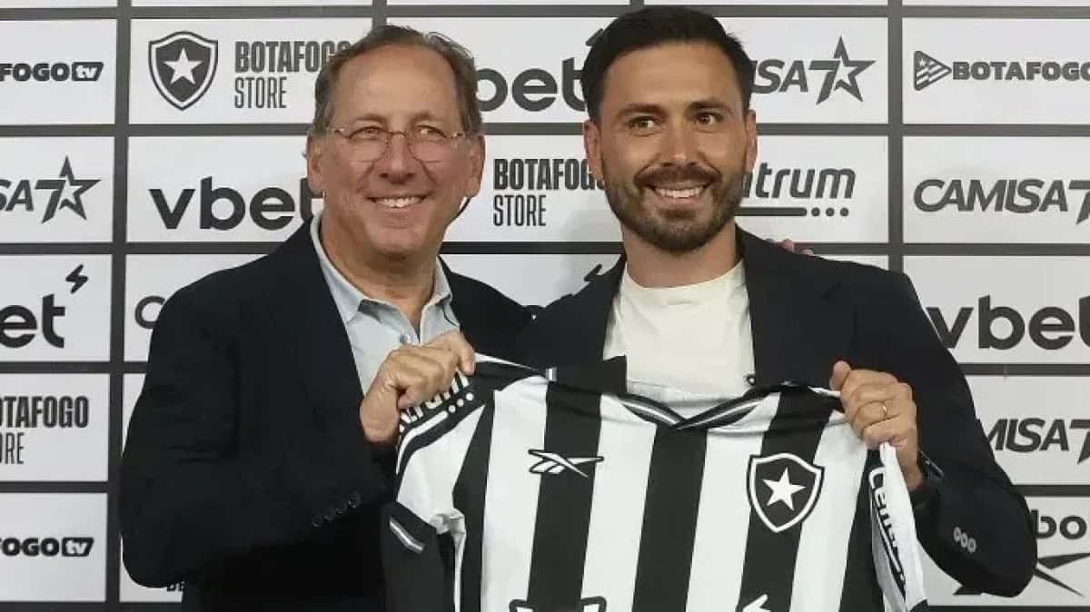 John-Textor-e-Davide-Ancelotti-novo-tecnico-do-Botafogo-e1755206743665