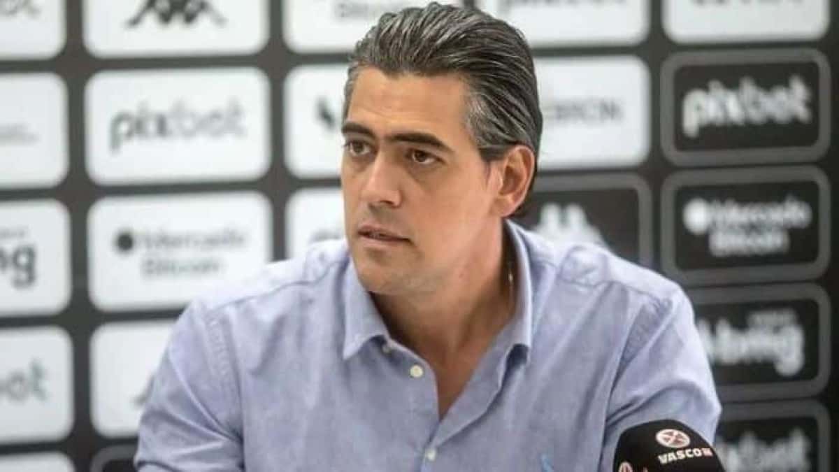 Paulo-Bracks-deixa-o-Santos-e-fica-proximo-do-Atletico-MG-e1737393165816
