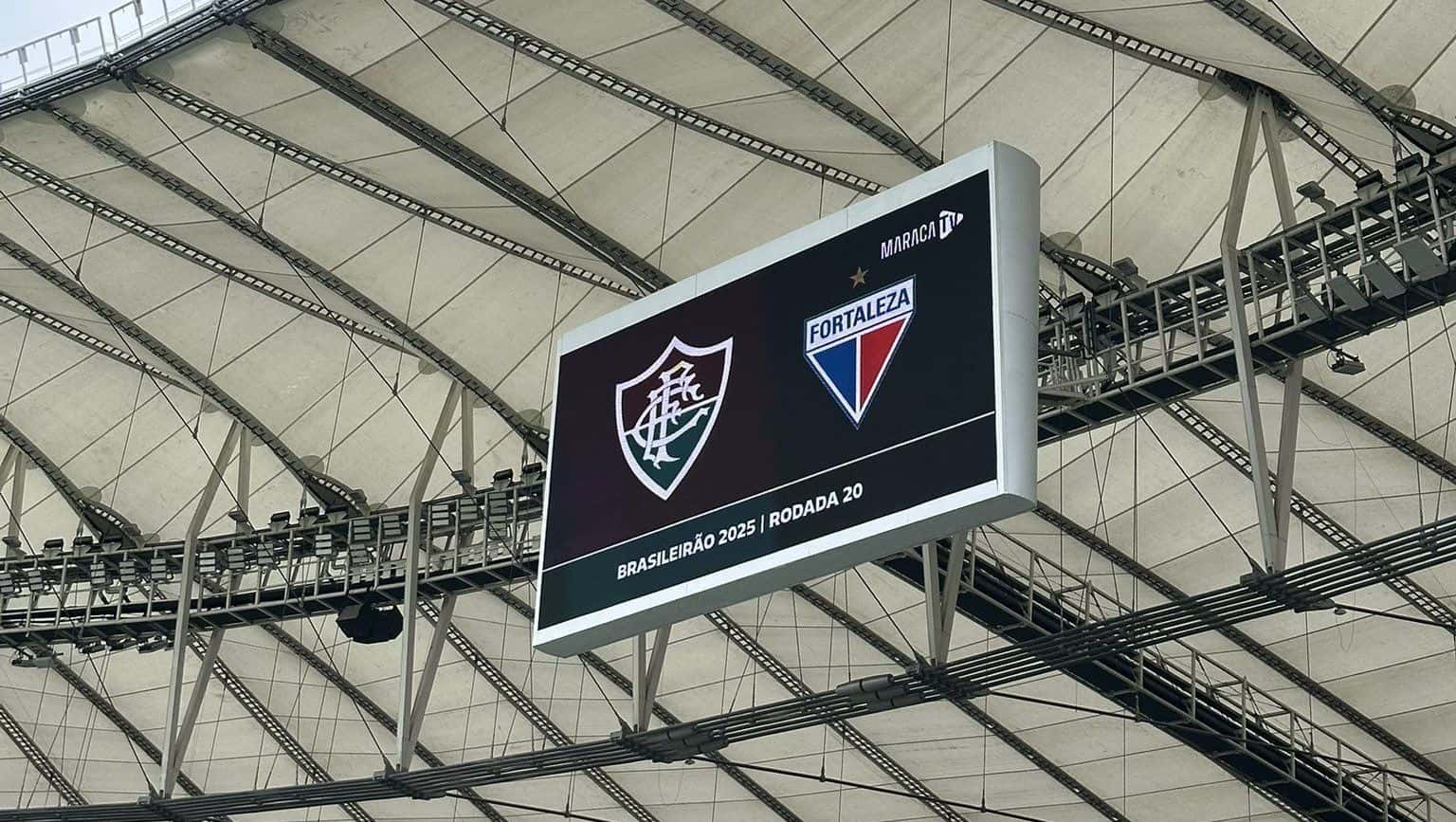 fluminense_fortaleza_telao_maracana_brasileirao-e1755367098312