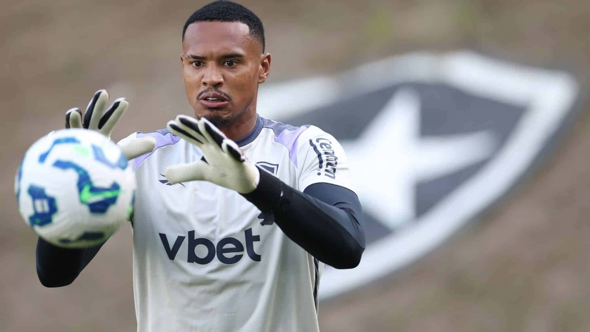 john_goleiro_botafogo-e1753020477238-3