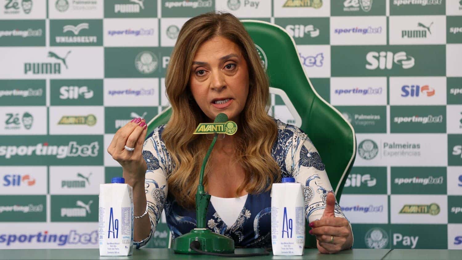 leila_pereira_coletiva-e1741372752939
