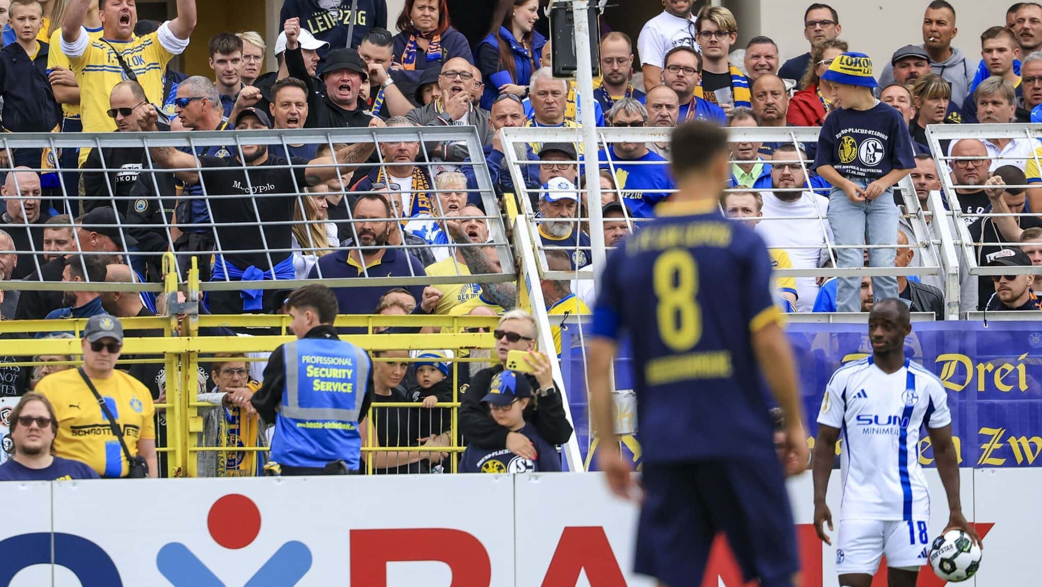 racismo-copa-da-alemanha-schalke-04-e1755518612602