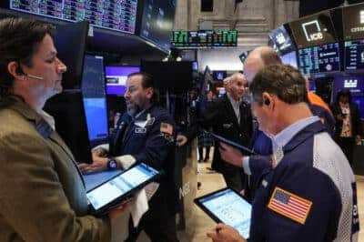 Mercado de valores fechou em equilíbrio após acordo de exportação de semicondutores para a China