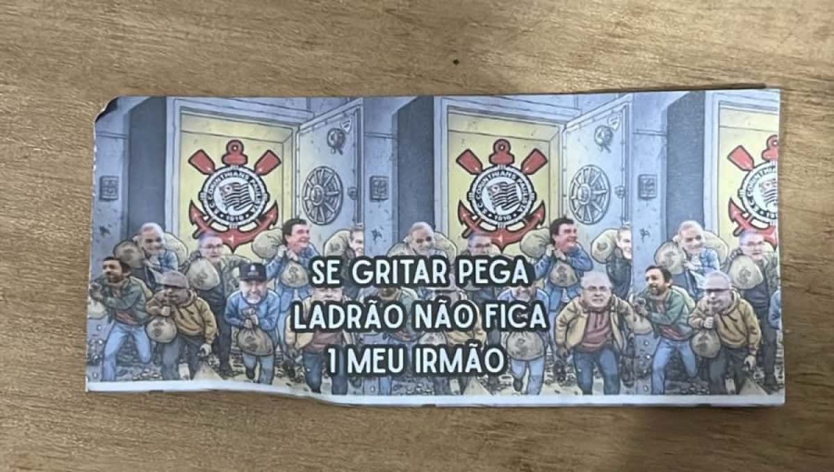 torcida-corinthians-protesta-notas-falsas-1-e1756161272136