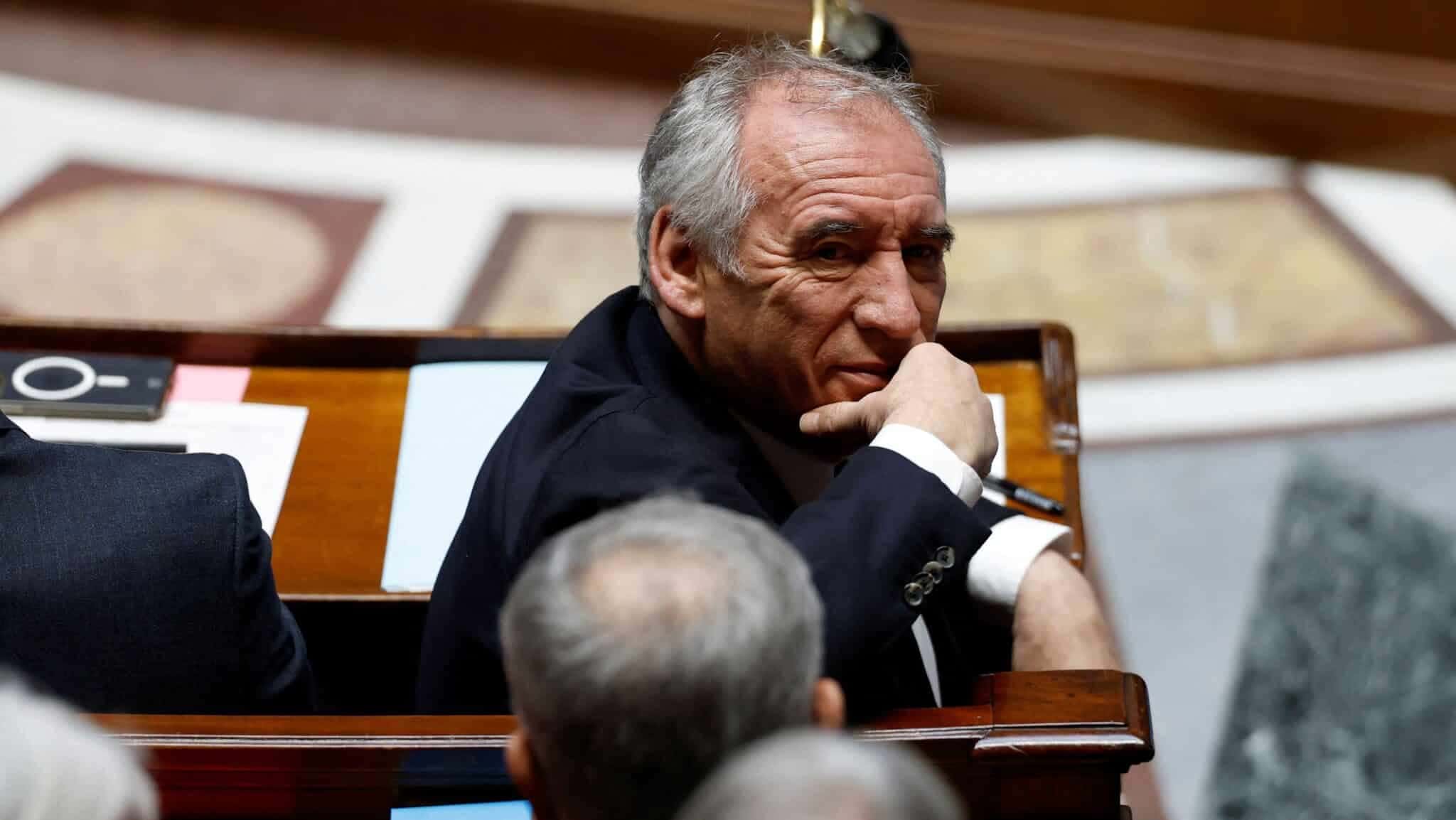 2025-01-16T152444Z_1_LYNXMPEL0F0O1_RTROPTP_4_FRANCA-SOCIALISTAS-NAOAPOIAM-e1738793474149