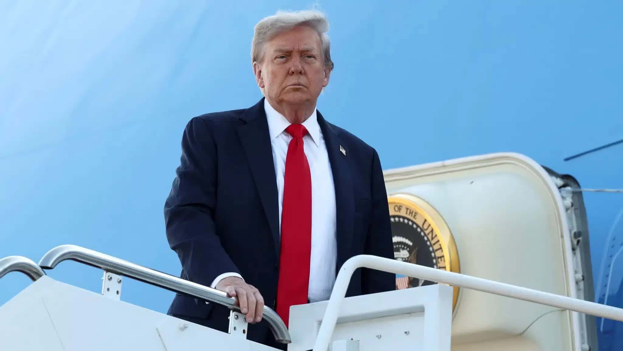 2025-08-15T125217Z_1_LYNXMPEL7E0H0_RTROPTP_4_EUA-TRUMP-ACO-CHIPS-e1757111100420