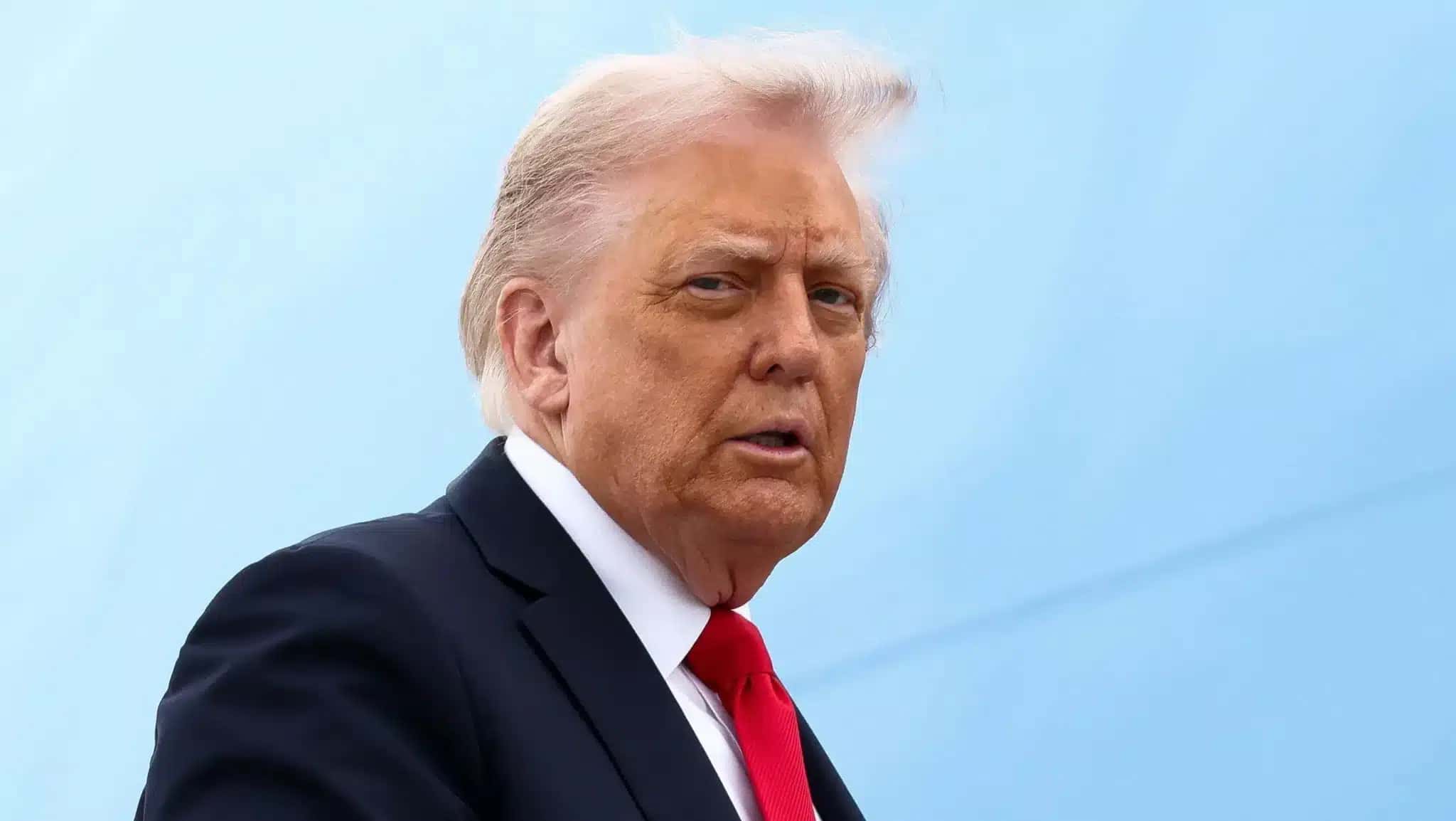 Presidente-dos-EUA-Donald-Trump-na-base-aerea-de-Andrews-em-Maryland-e1758036108299-4