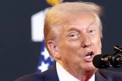 Trump argumenta que a OTAN deveria impor tarifas de 50% a 100% sobre a China