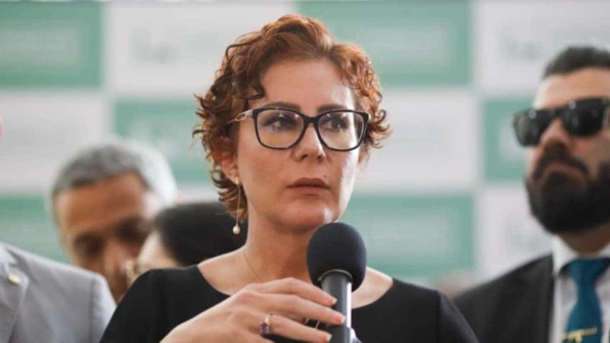 CarlaZambelli-Coletiva-PF-Busca-Apreensao-5-848×477-1-848×477-1