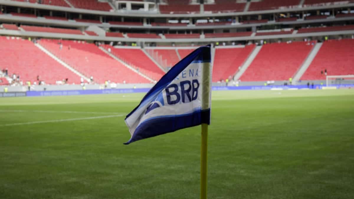 PoderMKT-Futebol-SaoPaulo-Corinthians-ManeGarrincha-Publicidade-Marketing-Bet-2-848×477-1