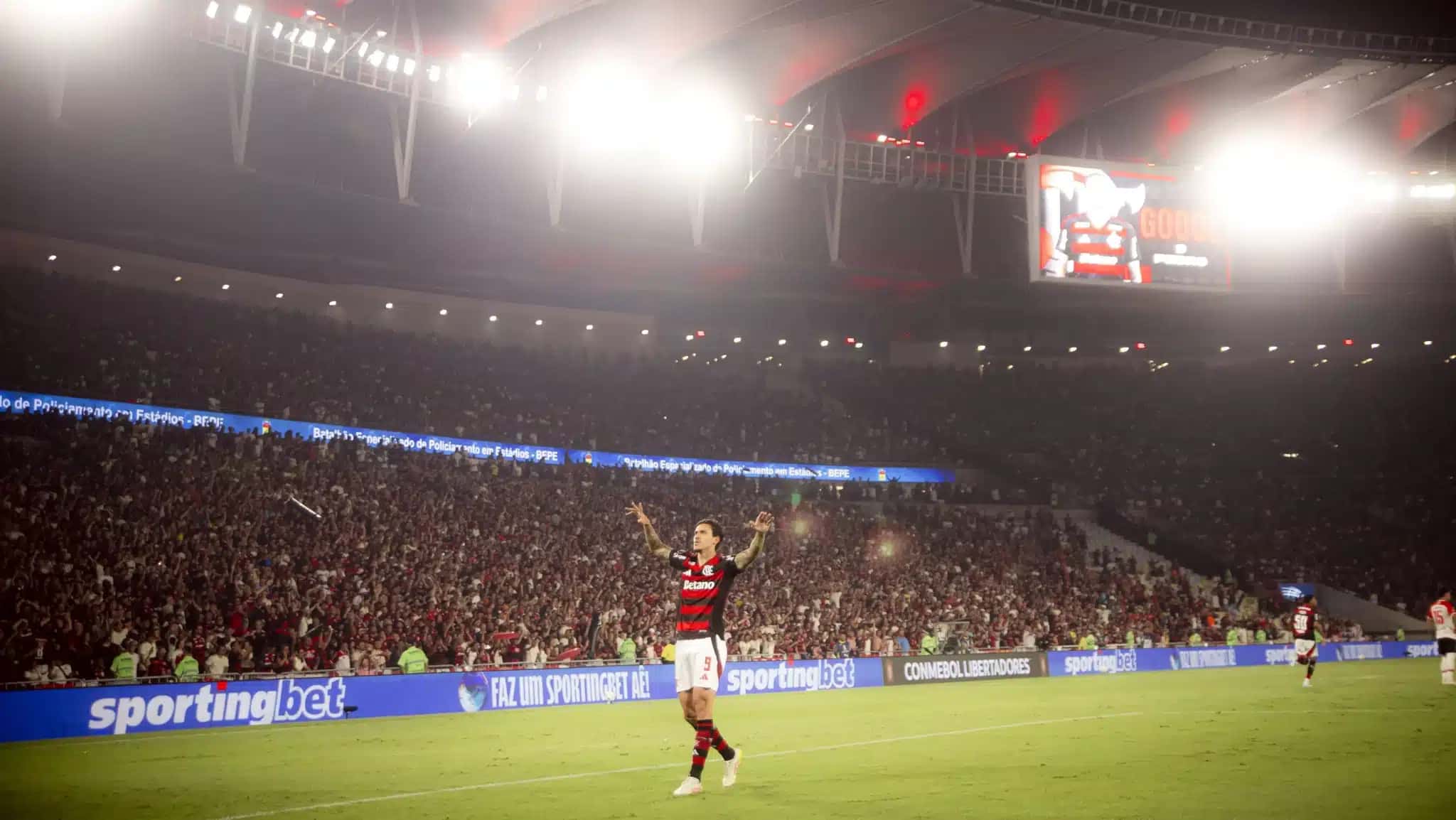pedro-gol-flamengo-estudiantes-maracana-e1758249828294