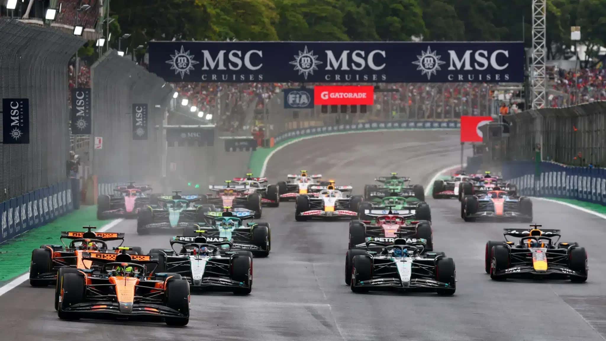 Corrida-sprint-GP-de-Sao-Paulo-de-Formula-1-de-2025-e1762611913160
