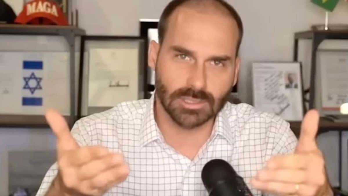 Eduardo-bolsonaro-live-23nov2025-848×477-1