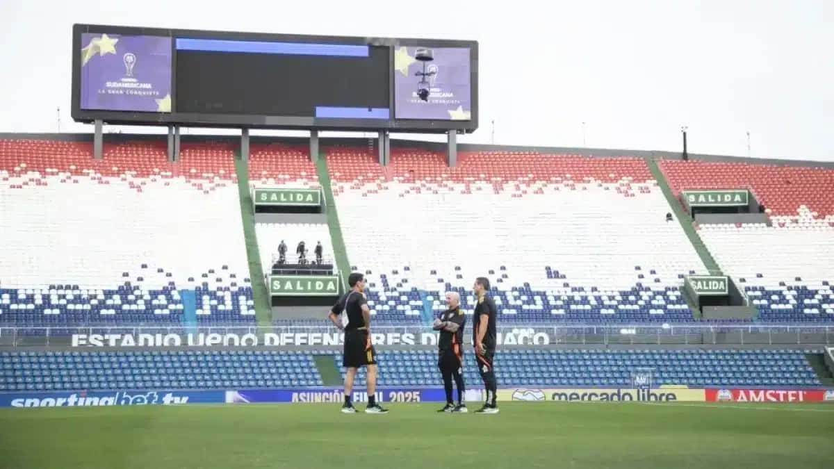 Estadio-Defensores-Del-Chaco-em-Assuncao-no-Paraguai