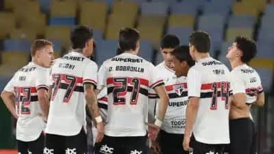 Fluminense aplica goleada histórica de 6 a 0 no São Paulo pelo Brasileirão