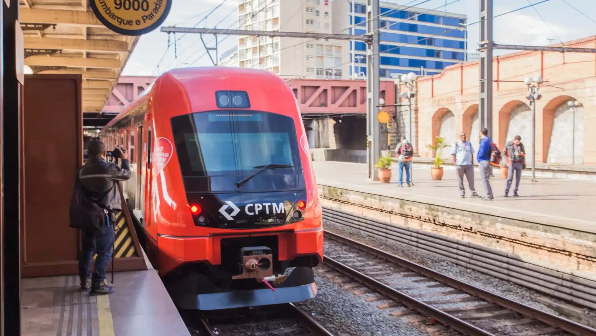 Trem_Linha_Coral_CPTM-e1764150379787-1