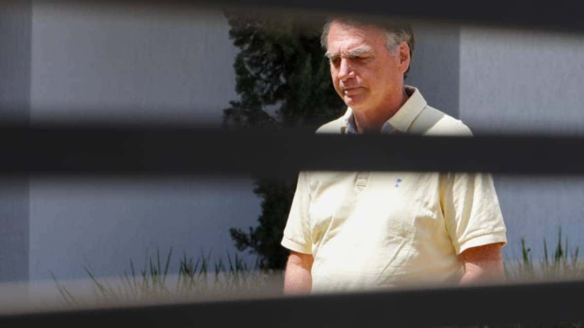 bolsonaro-garagem-casa-bsb-3set2025-1-848×477-1