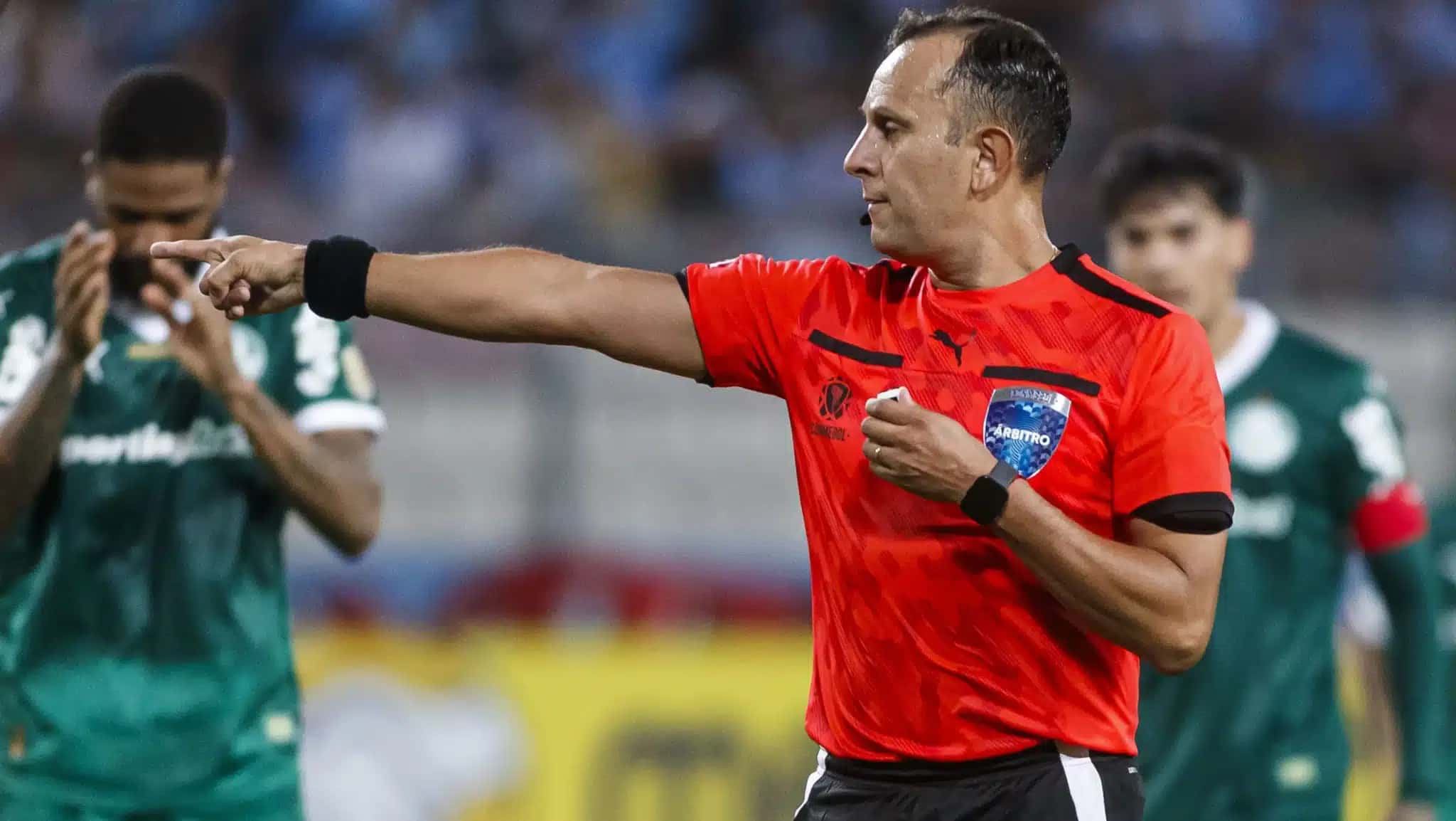 dario-herrera-arbitro-final-libertadores-palmeiras-flamengo-e1763748858455
