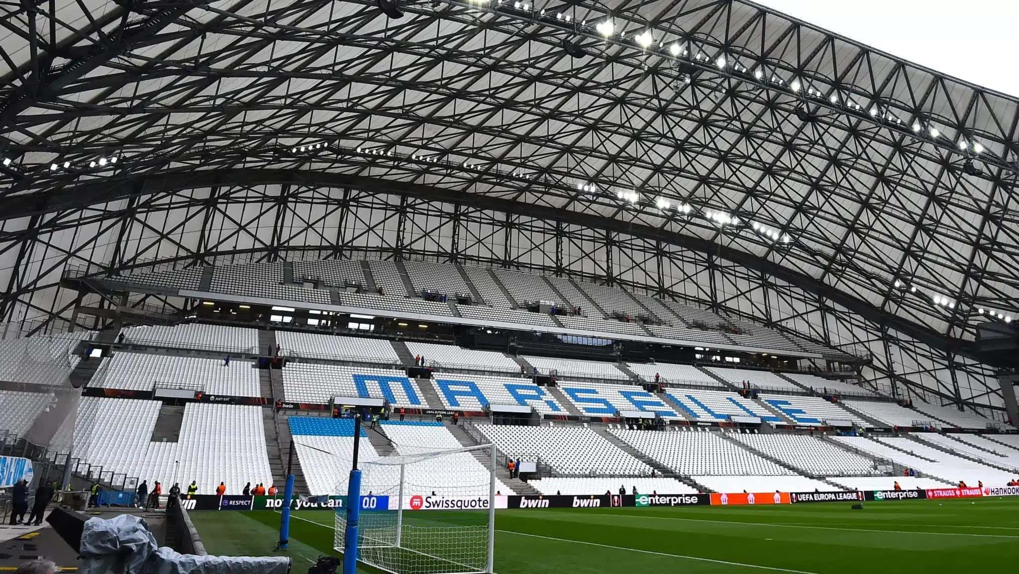 estadio-velodrome-marseille-e1759239411570