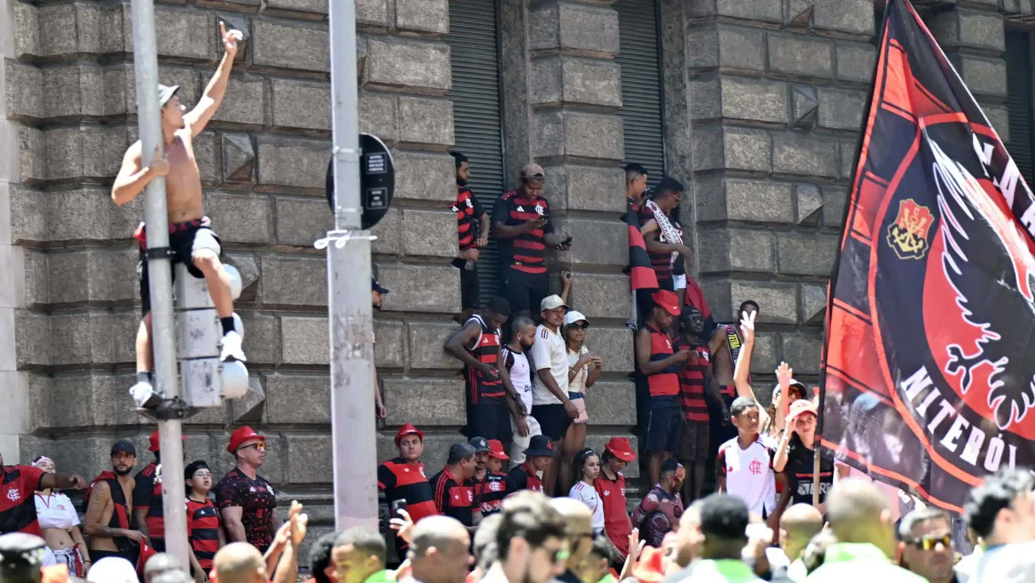 festa-torcida-flamengo-libertadores-e1764517276117