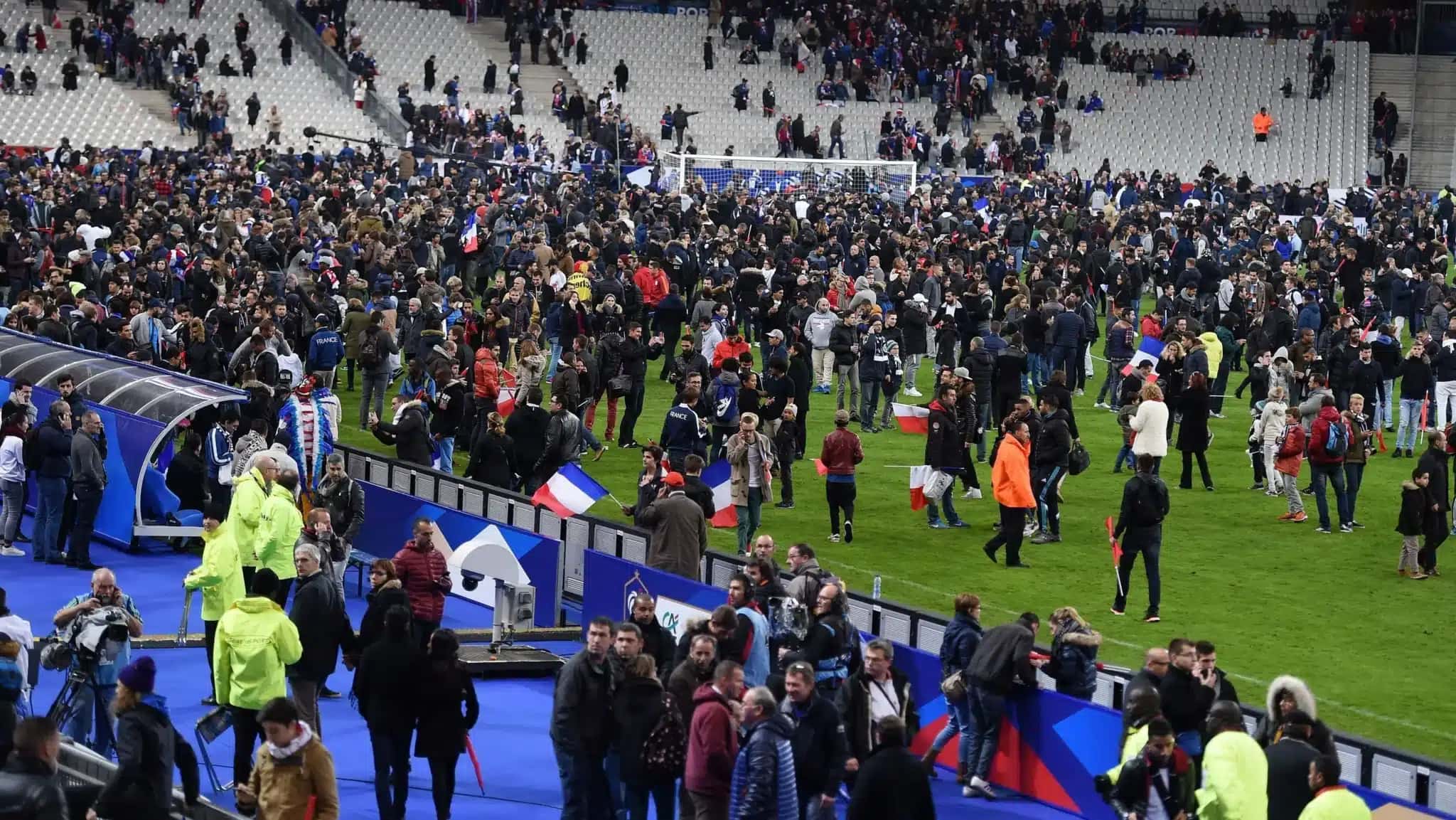 franca-alemanha-2015-stade-de-france-atentado-e1762955359526