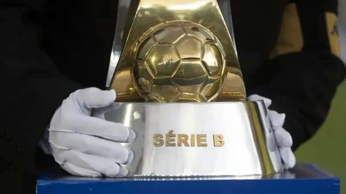 trofeu-serie-b-campeonato-brasileiro-e1709768097415