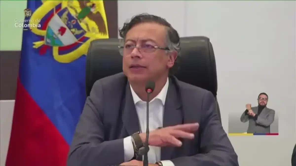2025-06-08T045447Z_1_LOP015208062025RP1_RTRMADP_BASEIMAGE-960X540_0145-COLOMBIA-POLITICS-URIBE-UPDATE