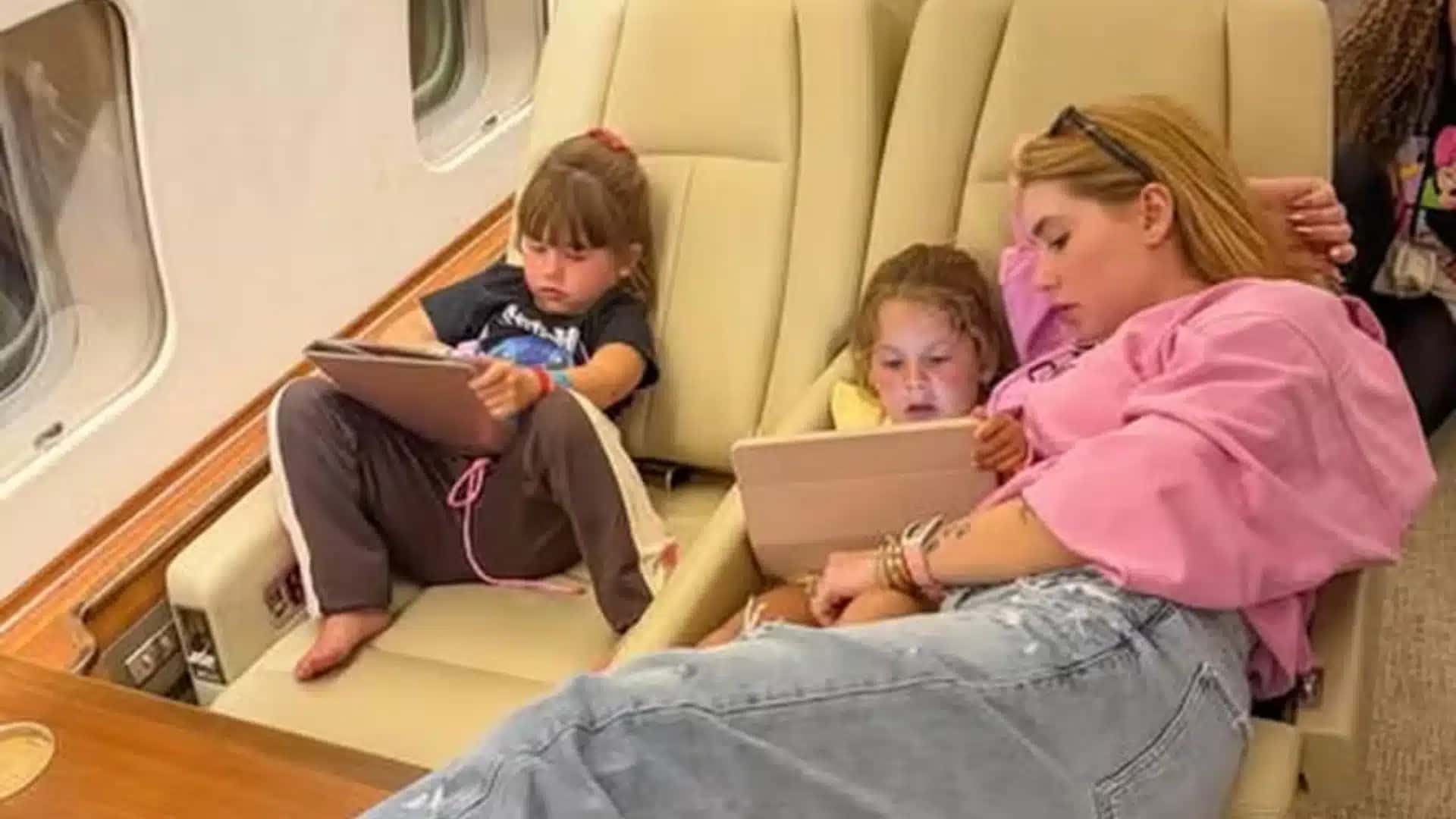 Com-os-filhos-Virginia-Fonseca-chega-a-Madri-apos-curtir-dias-em-Trancoso