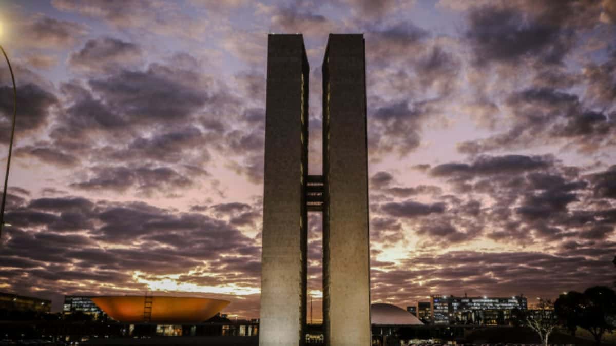 CongressoNacional-Noite-Fachada-08ago2024-2-848×477-1