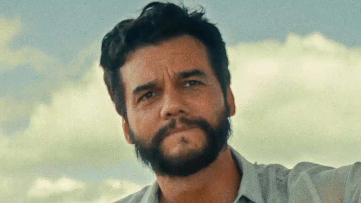 Goleiro-igual-o-pai-filho-de-Eliza-Samudio-e-de-Bruno-briga-durante-jogo-em-Brasilia-1-800×450-1