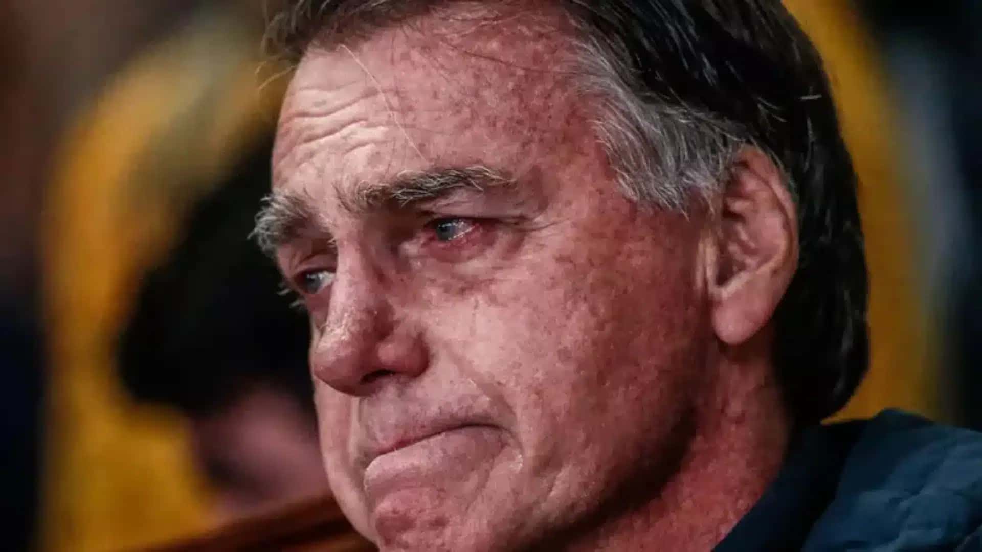 Carlos-Bolsonaro-se-desespera-com-estado-de-saude-de-Bolsonaro-Estao-arrancando-a-alma