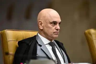 Alexandre de Moraes nega instalação de smart TV para Jair Bolsonaro em nova decisão judicial