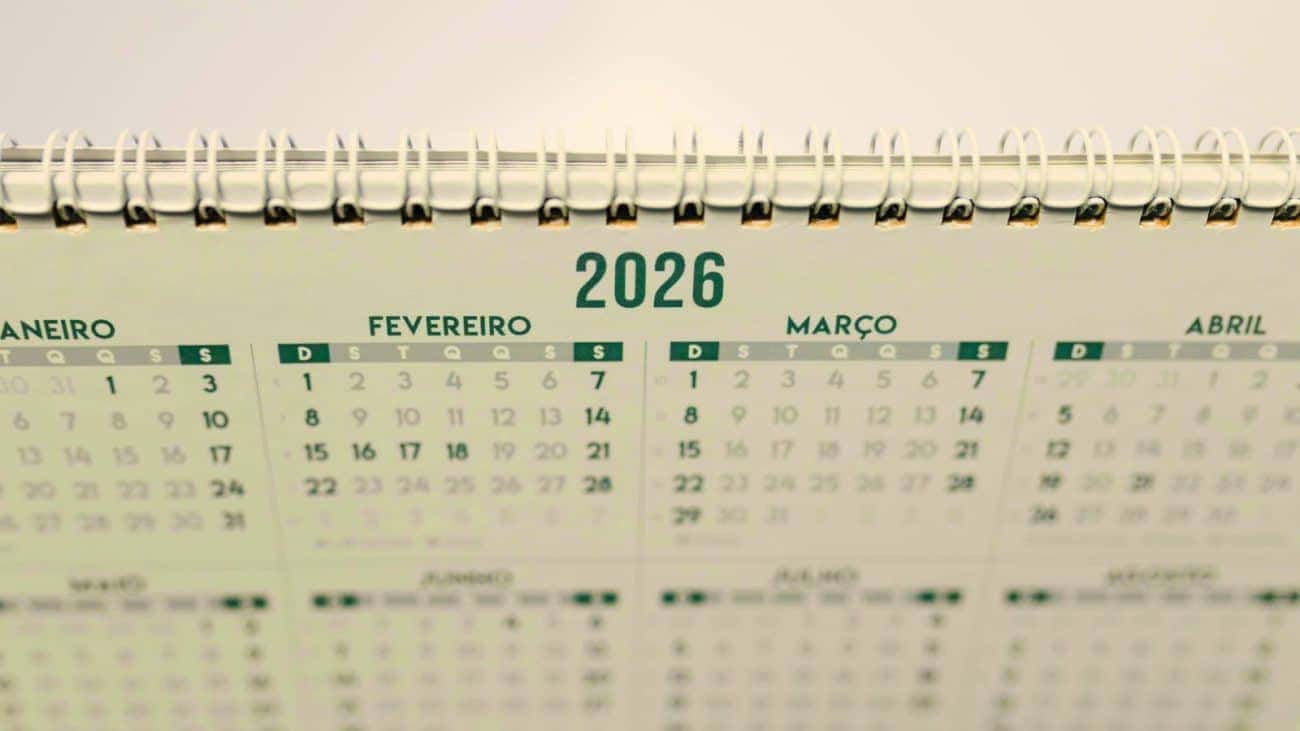 em-2026-nove-feriados-prolongados-prometem-momentos-de-descanso-ou-viagens-banco-de-imagens-nd-1300×731-1
