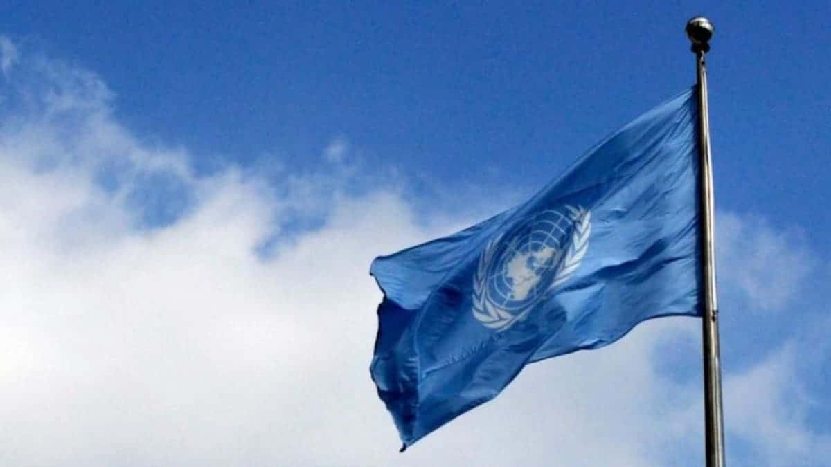 united-nations-flag-with-sky-848×477-1