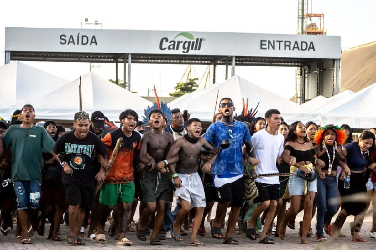 05-02-2026-Manifestacao-de-povos-indigenas-do-Baixo-Tapajos-no-porto-da-Cargill-em-Santarem-PA