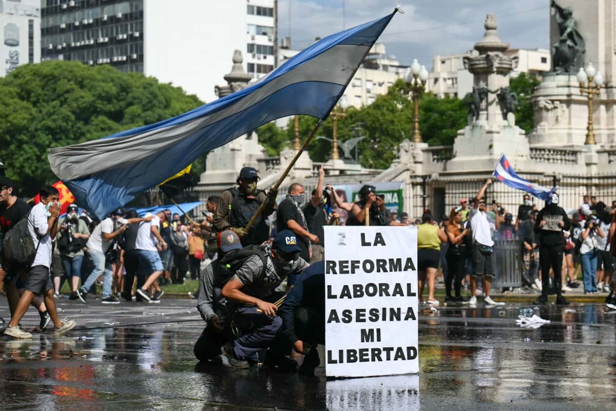 AFP__20260211__974B4DA__v4__MidRes__TopshotArgentinaLaborReformProtest
