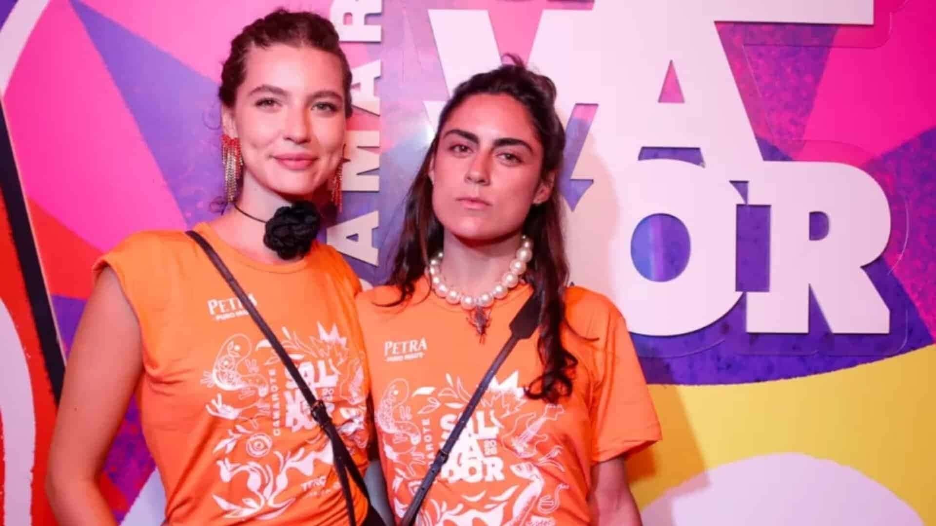 Alanis-Guillen-e-a-namorada-curtiram-o-Carnaval-em-um-camarote-em-Salvador
