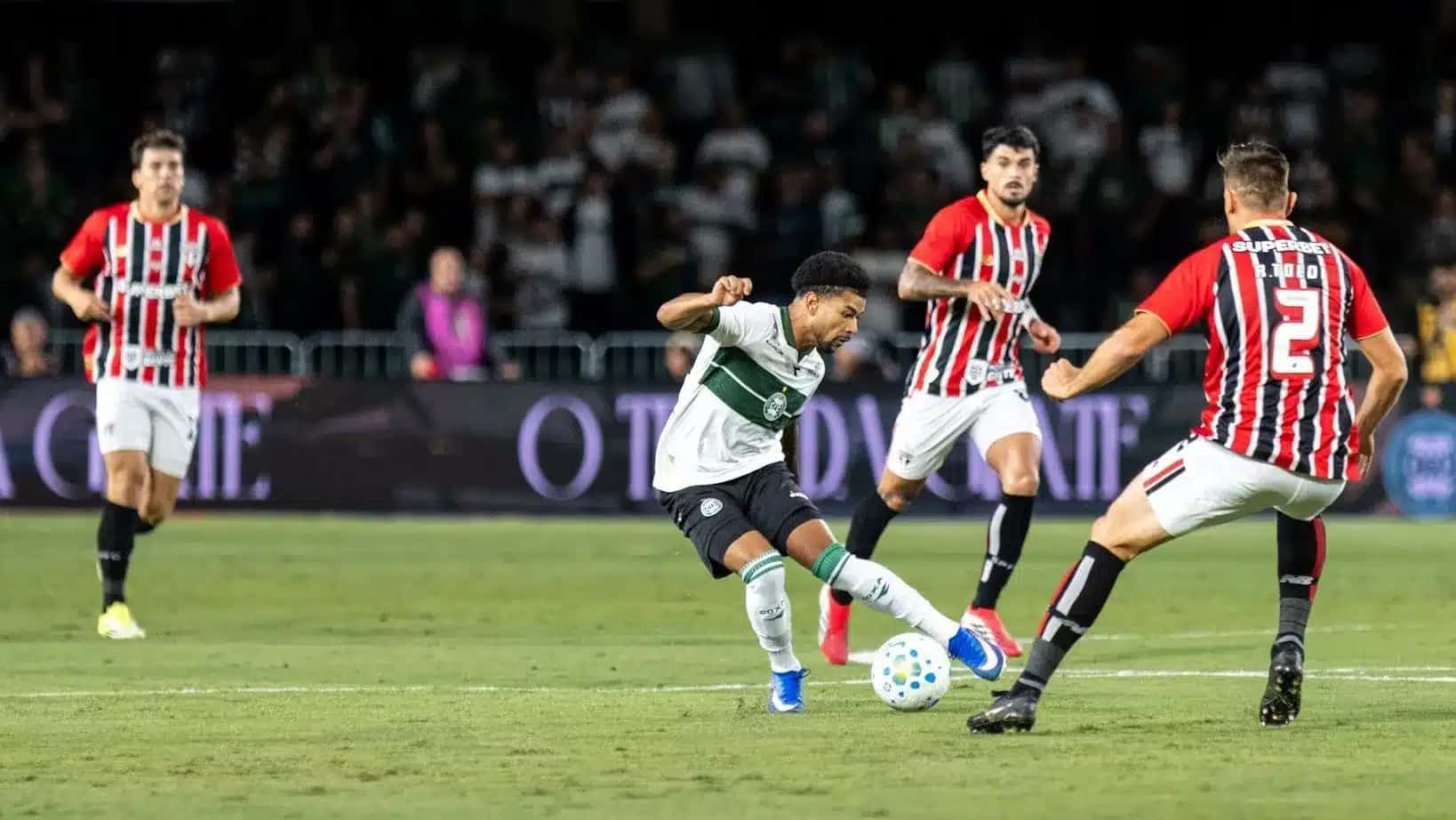 Coritiba-x-Sao-Paulo-pelo-Brasileirao-e1772063105999