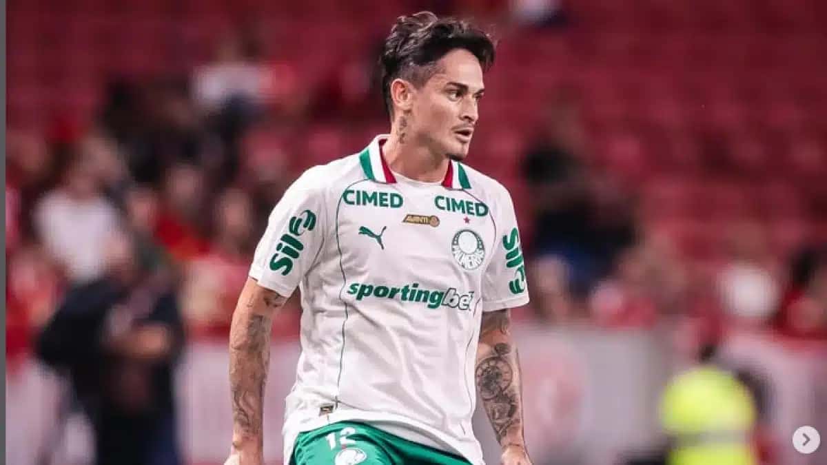 Khellven-e-titular-da-lateral-do-Palmeiras.JPEG-e1771583542957