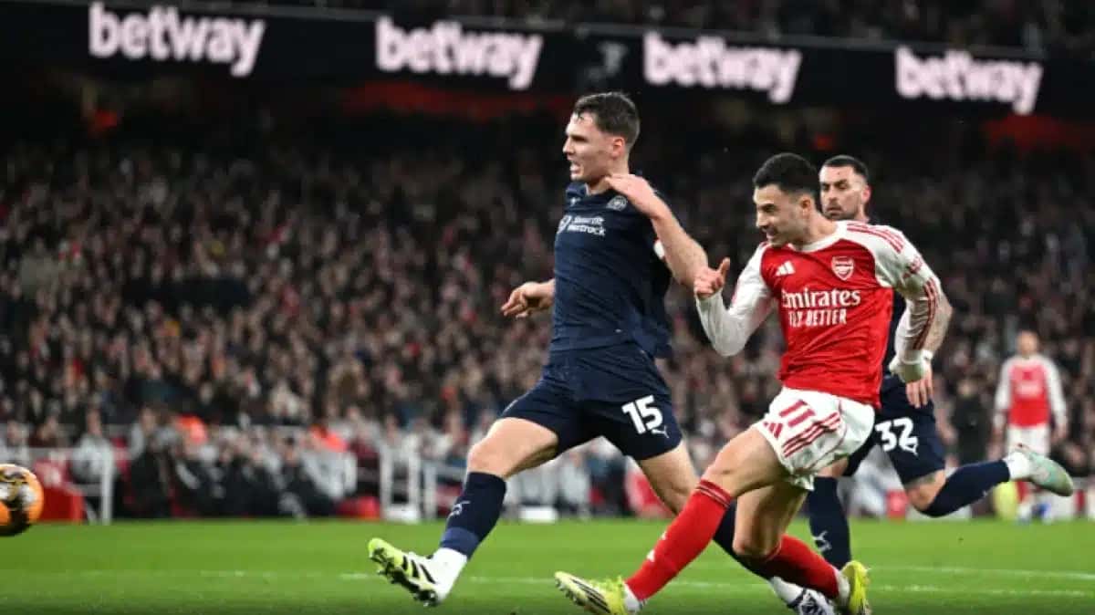 Martinelli-marca-em-Arsenal-4-x-0-Wigan-pela-Copa-da-Inglaterra-20252026-e1771184184331