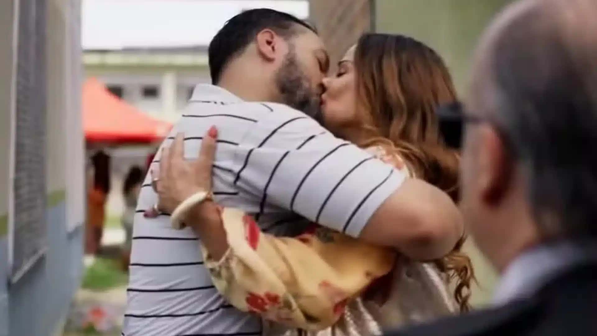 Viviane-Araujo-desabafa-sobre-ter-que-beijar-Belo-em-Tres-Gracas-A-gente-esta-ali