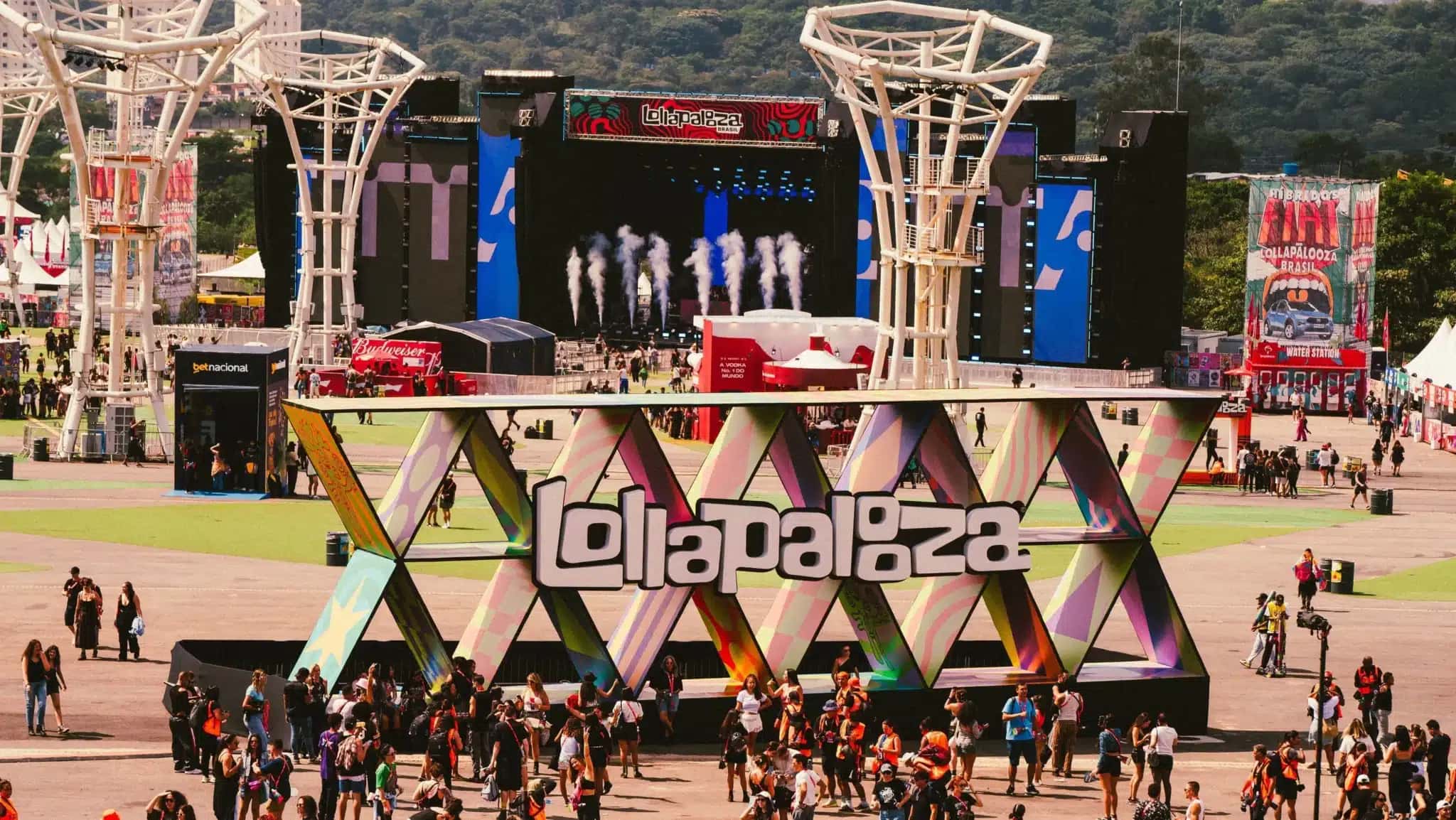 lollapalooza-ariel-martini-4-e1759337427599