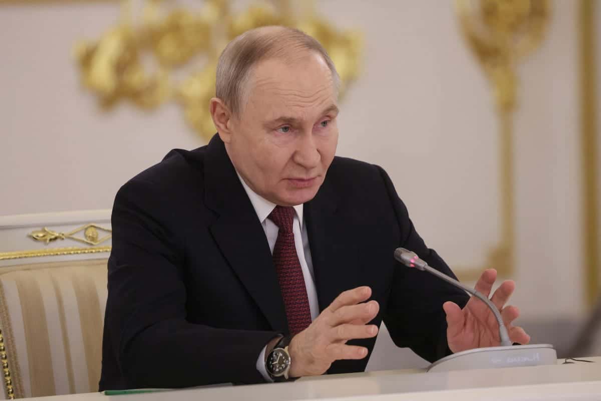 Russian President Vladimir Putin attends a meeting with UAE President at the Kremlin in Moscow on January 29, 2026. (Photo by MAXIM SHIPENKOV / POOL / AFP)