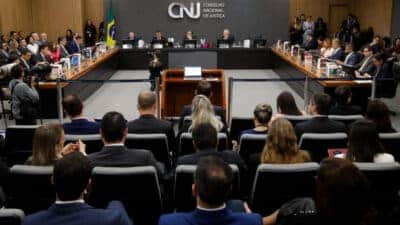 CNJ obriga 126 juízes à aposentadoria após 20 anos de investigações!