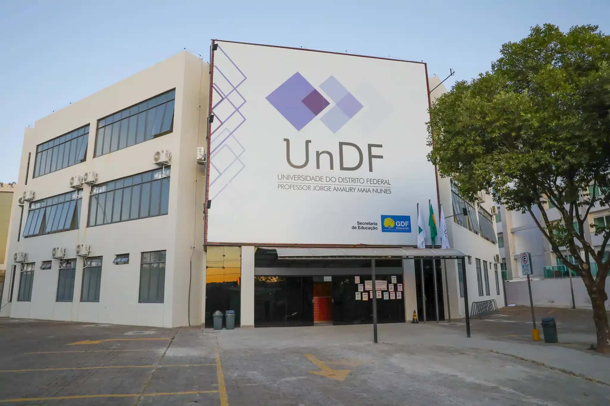 Foto-UnDF-Fachada-Campus-Norte-1-2