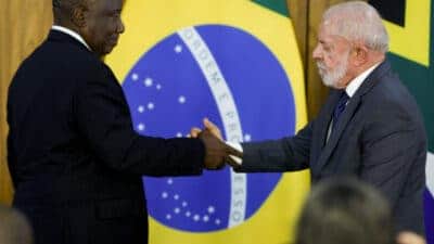 Lula e Ramaphosa alertam para crise no Oriente Médio e risco no Estreito de Ormuz