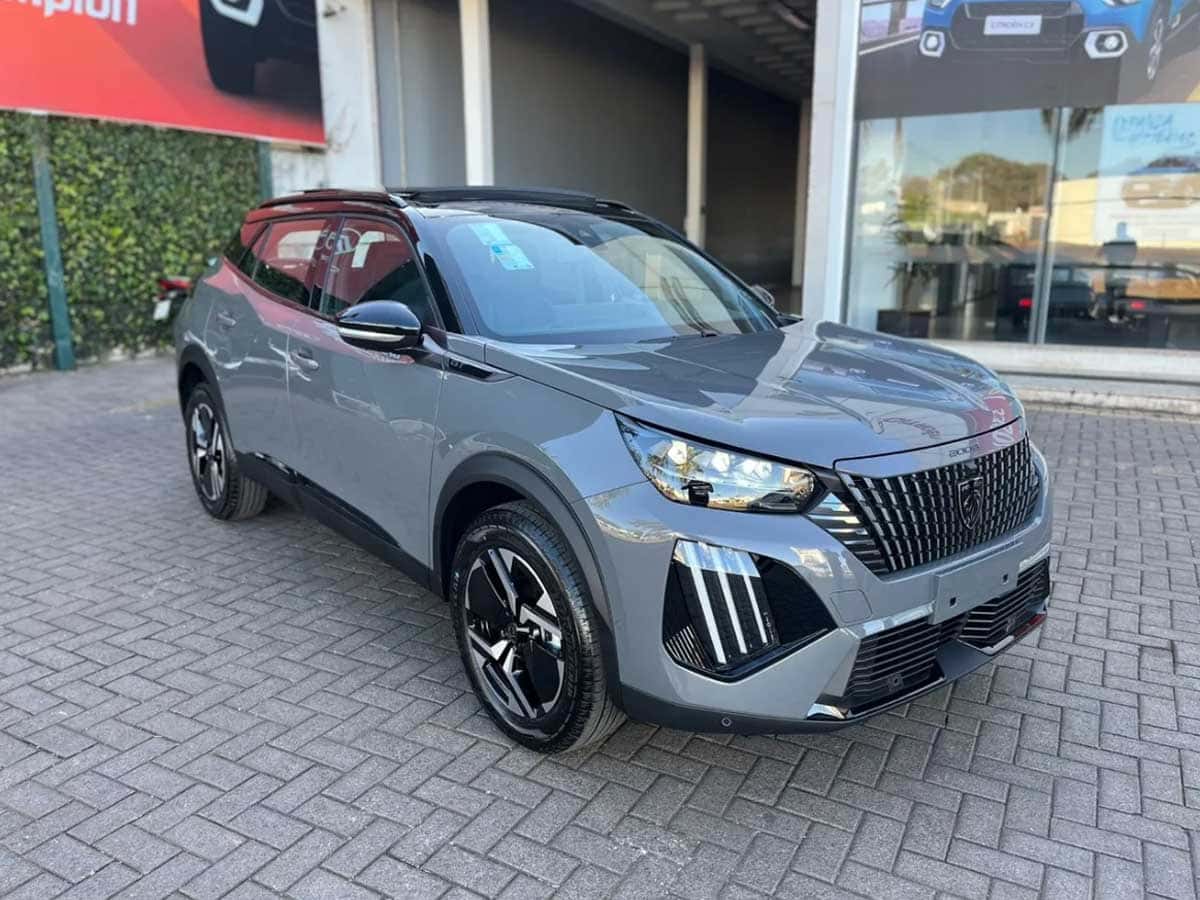 Peugeot-2008-GT-2025-02